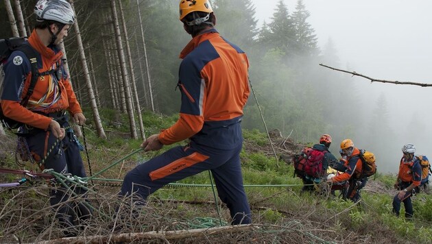 Die Bergrettung wird derzeit in allen Bezirken oft gefordert (Bild: Bergrettung Salzburg)