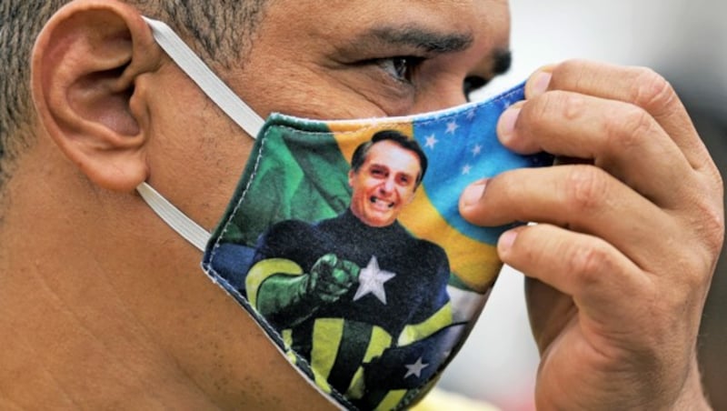 Ein Anhänger von Jair Bolsonaro (Bild: CARL DE SOUZA/AFP)