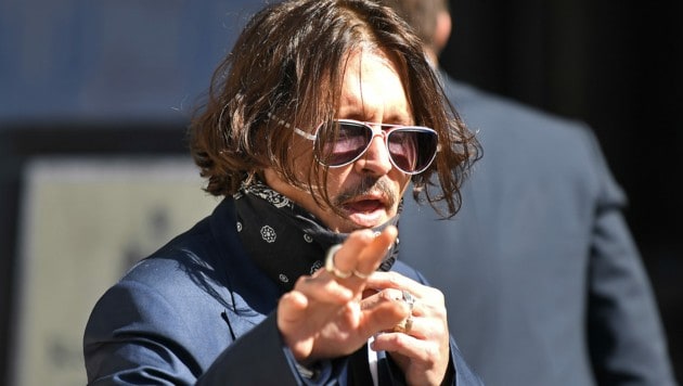 Johnny Depp bestreitet, jemals handgreiflich gegenüber Amber Heard geworden zu sein. (Bild: AFP)