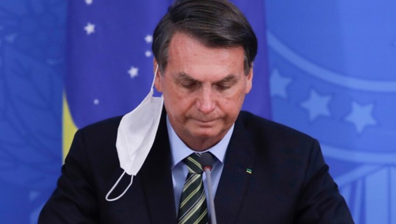 Brasiliens Präsident Jair Bolsonaro hat sich mit dem neuartigen Coronavirus infiziert. (Bild: AFP)