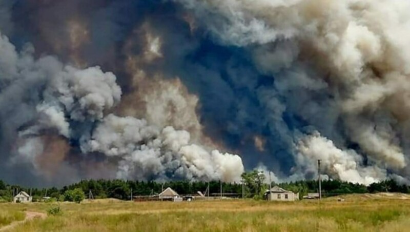 Im Juli des Jahres 2020 kam es in der Ukraine zu verheerenden Waldbränden. (Bild: AFP)