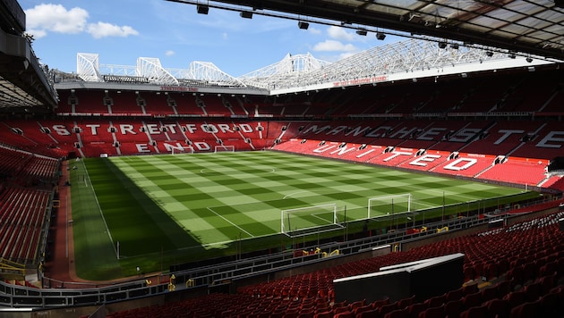 Im Old Trafford Stadium spielt Manchester United, früher hieß der Verein aber Newton Heath LYR ...