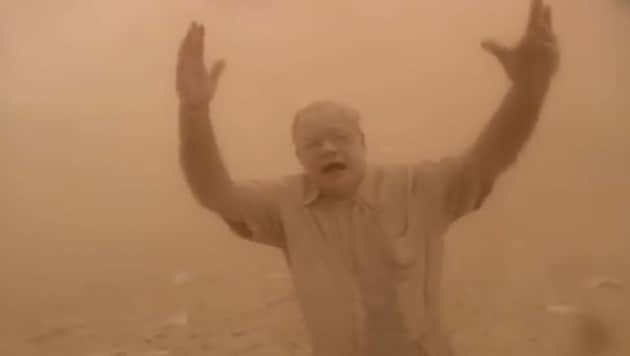 Videostill aus „Cosmism“ von Melvin Moti: Der Einsturz der Twin Towers in New York am 21. September 2001 (Bild: Melvin Moti)