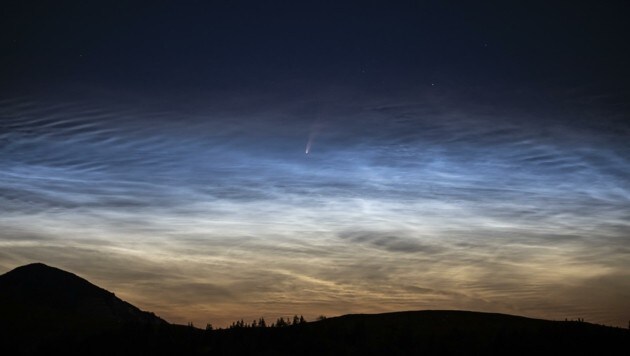 Der Komet „Neowise“ ist derzeit am frühen Morgen gut zu sehen. Dieses Bild entstand am Trattberg. (Bild: Haus der Natur/Johann Reifberger)
