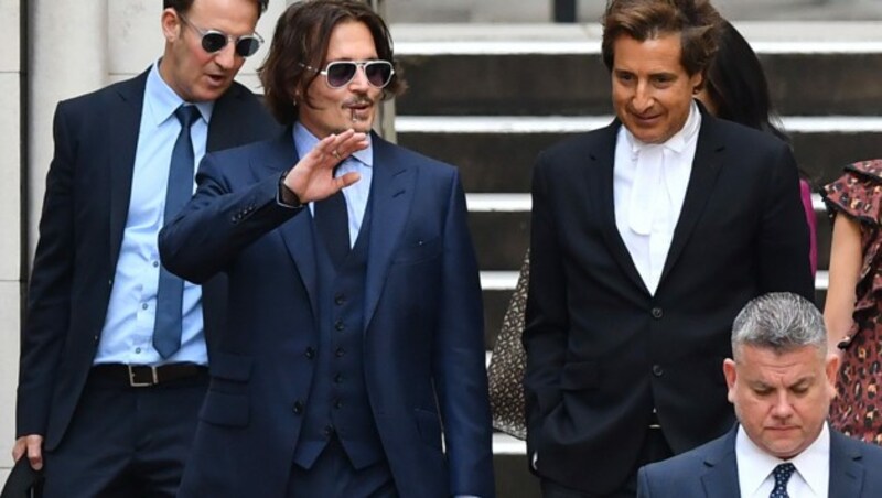 Johnny Depp beim Gerichtstermin in London (Bild: AFP )