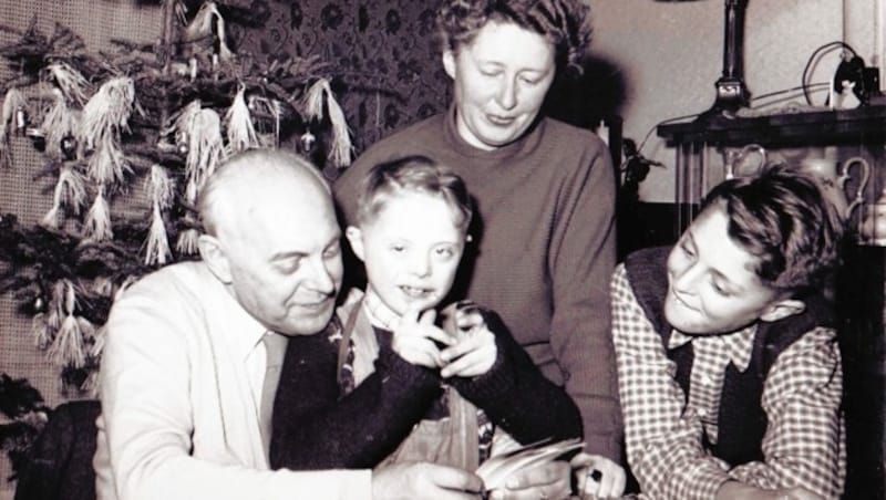 August und Maria Pachleitner haben die Lebenshilfe im Jahr 1960 gegründet, um nicht nur ihrem Sohn Peter, sondern auch dessen Bruder Ralf (Foto Mitte), der mit Downsyndrom zur Welt gekommen war, eine gute Zukunft zu sichern. (Bild: Lebenshilfe)