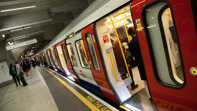 Das über 400 Kilometer lange Netz der Londoner U-Bahn soll schon bald mit Hilfe der steirischen DrainBot-Technologie gewartet werden. (Bild: London Public Transport)