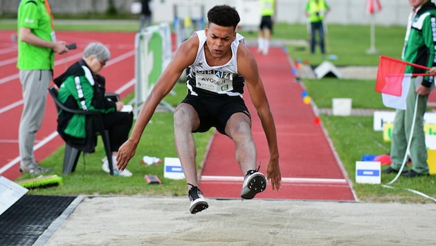 Der Höchster Weitspringer Oluwatosin Ayodeji verfehlte beim Austria Top Meeting seine eigene Bestmarke nur um acht Zentimeter. (Bild: ALFRED NEVSIMAL/ÖLV)