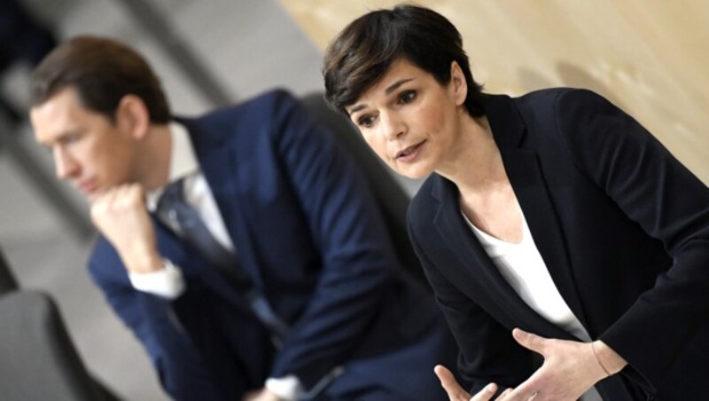 SPÖ-Chefin Pamela Rendi-Wagner und Bundeskanzler Sebastian Kurz (ÖVP) bei einer Nationalratssitzung im Mai (Bild: APA/Robert Jäger)