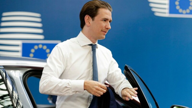 Bundeskanzler Sebastian Kurz am vierten Tag beim Eintreffen am Verhandlungsort (Bild: AP)