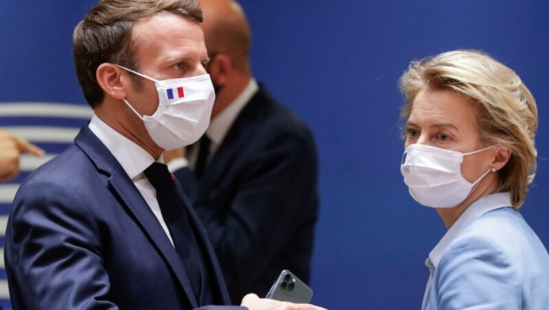 Emmanuel Macron und Ursula von der Leyen (Bild: AP)