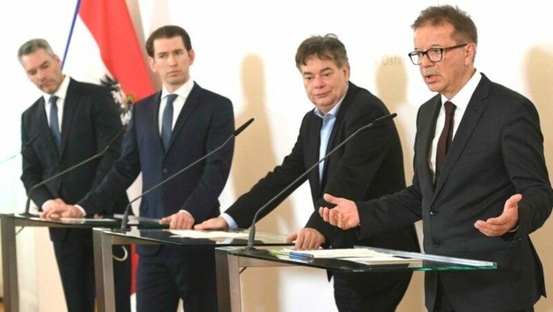 Innenminister Karl Nehammer, Bundeskanzler Sebastian Kurz, Vizekanzler Werner Kogler und Gesundheitsminister Rudolf Anschober (Bild: APA/Helmut Fohringer)