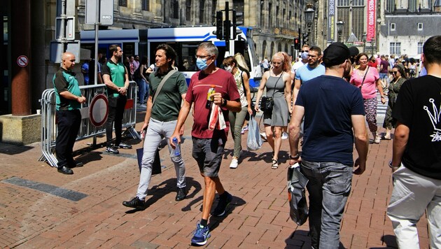 Die beliebte Einkaufsmeile Kalverstraat in Amsterdam (Bild: Olaf KRAAK / ANP / AFP)