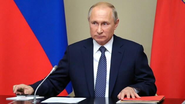 Russlands Präsident Wladimir Putin verwehrt sich gegen den Vorwurf, in den Giftanschlag involviert zu sein. (Bild: APA/AFP/Sputnik/Mikhail Klimentyev)