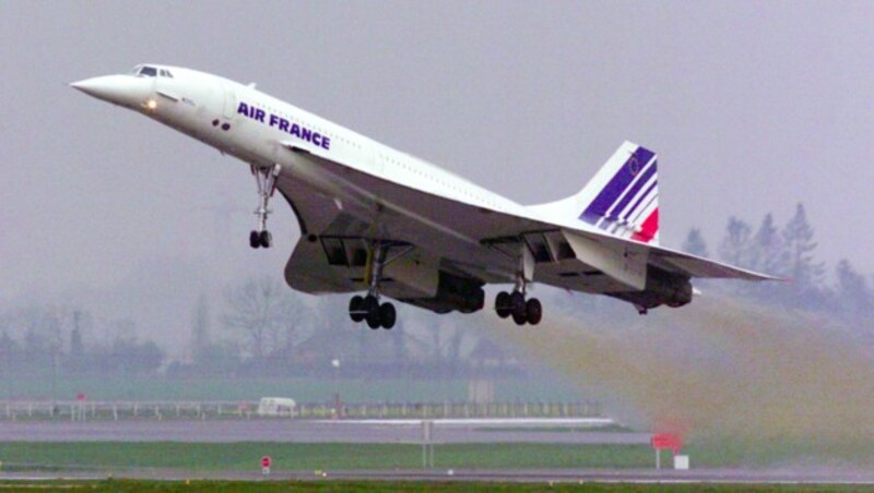 Es war der erste und letzte Absturz des prestigeträchtigen Überschallflugzeugs, drei Jahre nach der Katastrophe stellten die Betreiber den Betrieb der Concorde ein. (Bild: AFP)