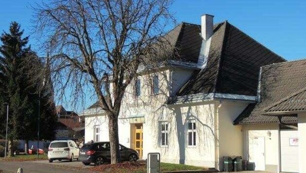 Das große „Haus für schlaue Typen“ ist am Immobilienmarkt zum Ladenhüter geworden. (Bild: Gemeinde Neuhaus)