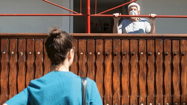 Besuche sind ab Dienstag extrem eingeschränkt. (Bild: Elmar Gubisch)