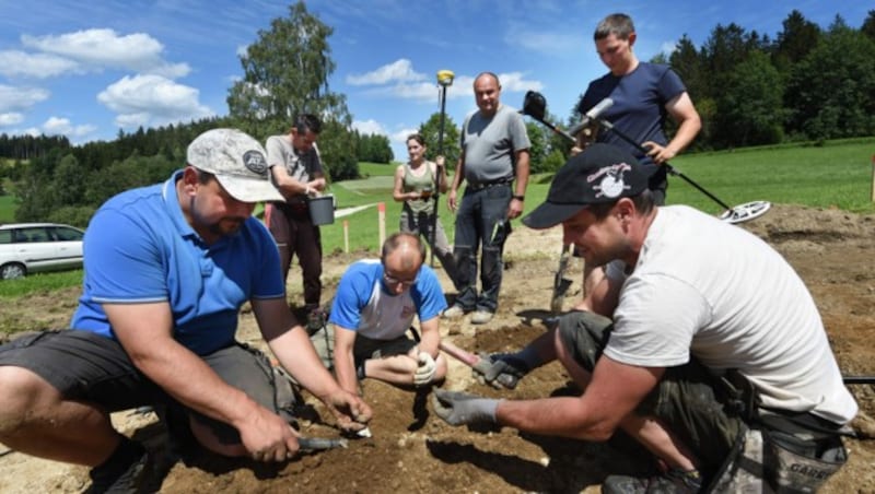 Der Schatz wird gehoben. (Bild: OÖ Landes-Kultur GmbH)