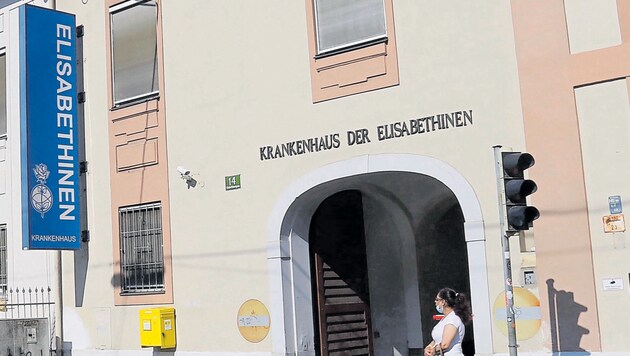 Der Umbau des Elisabethinen Spitals in Graz wird deutlich teurer als ursprünglich veranschlagt. (Bild: Christian Jauschowetz)