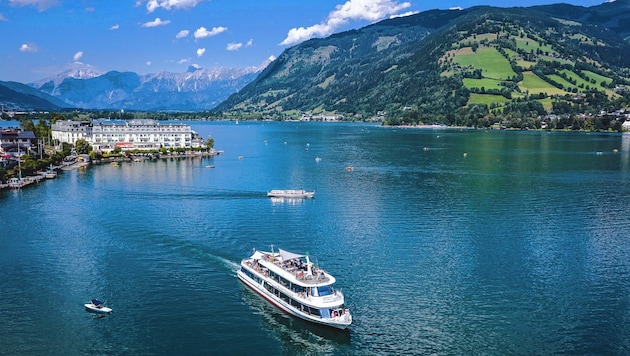 Das Ausflugsschiff MS Schmittenhöhe auf dem Zeller See (Bild: EXPA Pictures. Alle Rechte vorbehalten. // EXPA Pictures. All rigths reserved.)