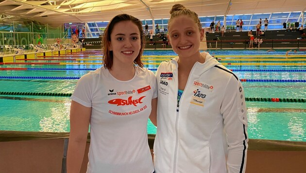 Zwei Top-Rückenschwimmerinnen: Lena Grabowski und Caro Pilhatsch. (Bild: OSV/Bär)