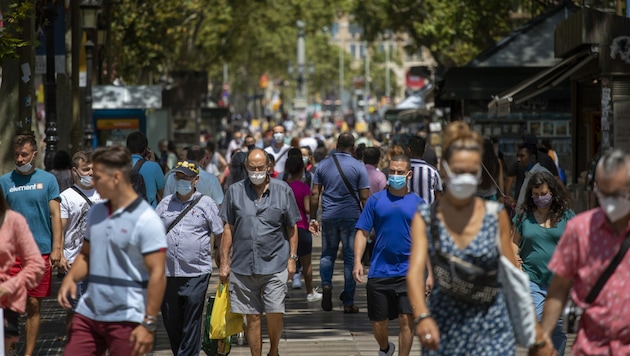 Die Las Ramblas in Barcelona - beliebter Hotspot bei Touristen. (Bild: AP)