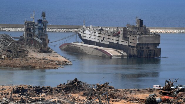 Drei Tage nach der verheerenden Explosion im Hafen von Beirut wird das Ausmaß der Zerstörung immer deutlicher sichtbar. (Bild: AFP or licensors)