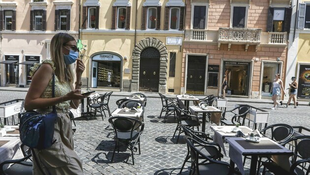 Italien ist vom Höhepunkt der Krise immer noch schwer gezeichnet. (Bild: AP Photo/Riccardo De Luca)