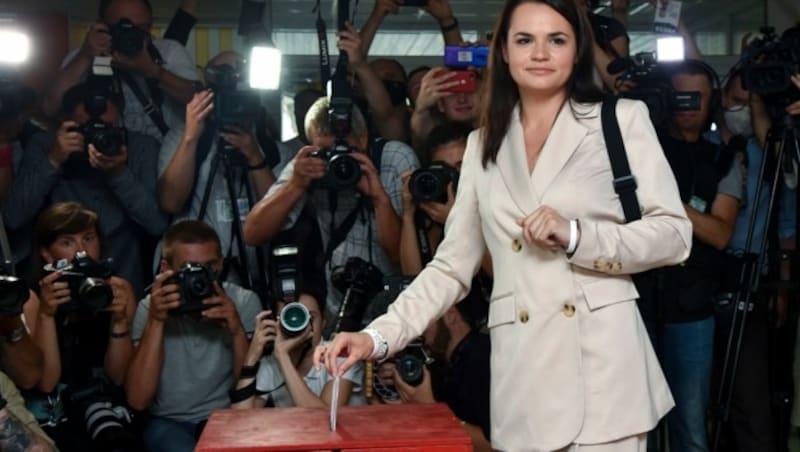 Oppositionskandidatin Swetlana Tichanowskaja (Bild: AP)