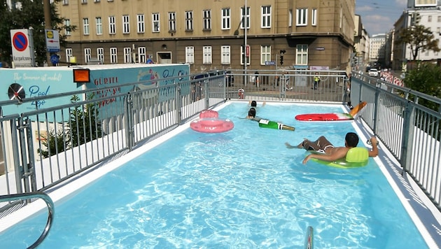 Das umstrittene Schwimmbecken am Wiener Gürtel (Bild: Gerhard Bartel)