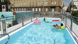 Das umstrittene Schwimmbecken am Wiener Gürtel (Bild: Gerhard Bartel)