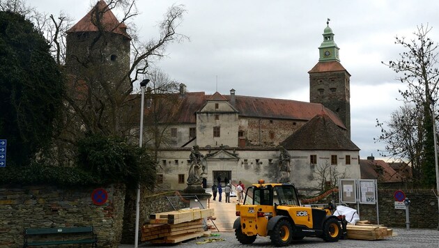 Nach der Burg Schlaining wird nun das Burghotel saniert. (Bild: Weber Franz)