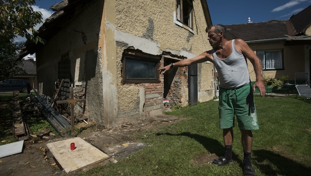 Beim Aufräumen machte Herbert Hernah den schrecklichen Fund. (Bild: Elmar Gubisch)