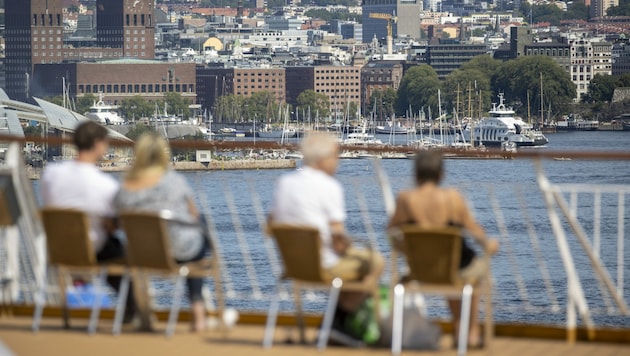 Obwohl die Corona-Reisebestimmungen in Norwegen zuletzt noch gelockert wurden, machen in diesem Jahr beispiellos viele Norweger Urlaub im eigenen Heimatland. (Bild: AFP/Odd ANDERSEN)