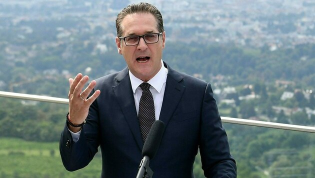 Heinz-Christian Strache will nur Wochenend-Niederösterreicher sein. (Bild: APA/Helmut Fohringer)