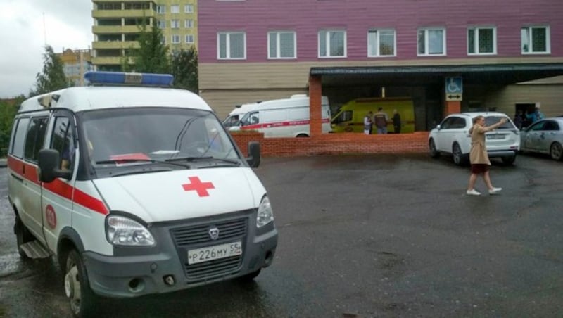 In diesem Spital in Omsk liegt Nawalny derzeit im Koma. (Bild: The Associated Press)