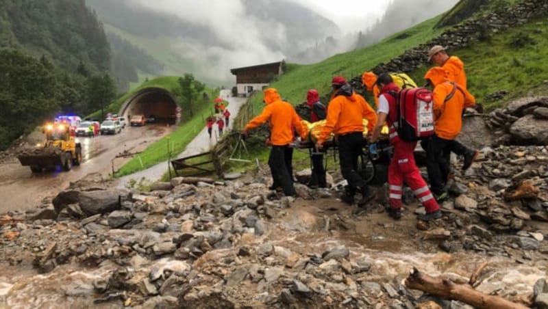 Murenabgang auf die Zillertalstrasse bei Ginzling (Bild: zoom.tirol)