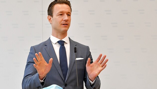 Der Wiener ÖVP-Spitzenkandidat Gernot Blümel (Bild: APA/ROLAND SCHLAGER)