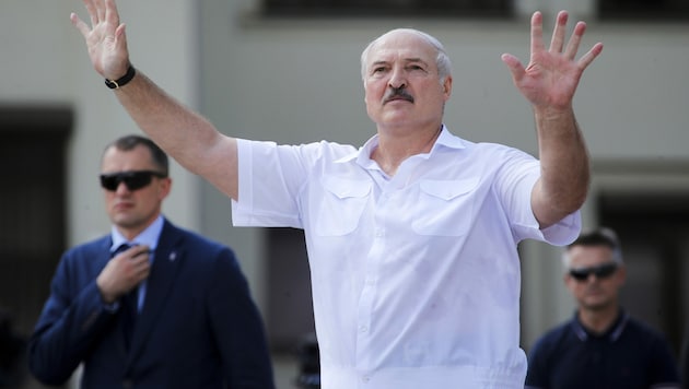 Der weißrussische Präsident Alexander Lukaschenko gilt als „letzter Diktator Europas“. (Bild: AP)