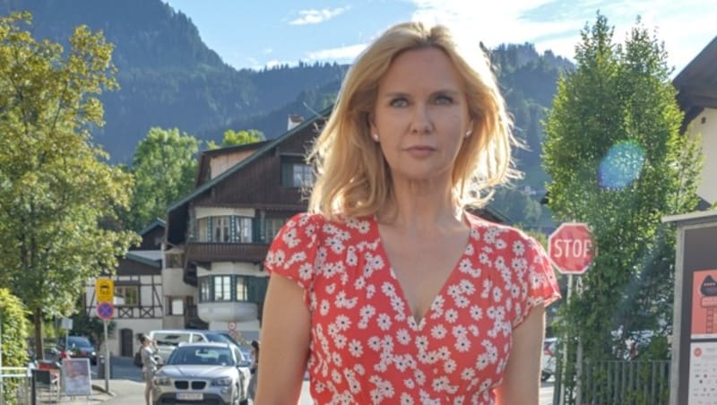 Veronica Ferres zog Dienstag die Blicke und das Interesse in Kitzbühel auf sich. (Bild: Hubert Berger)