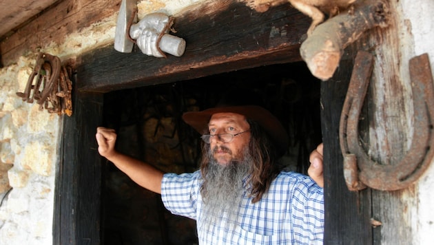 Unglaublich, mit wie viel Herzblut Gerhard Seher sein Handwerkerdörfl in Pichla aufgebaut hat (Bild: Josef Pail)