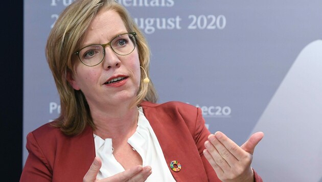 Ministerin Leonore Gewessler (Grüne) (Bild: APA/Helmut Fohringer)