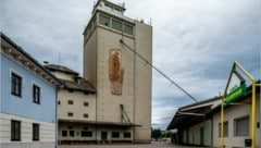 Das stolze Lagerhaus Absdorf-Ziersdorf soll einverleibt werden. (Bild: Imre Antal)