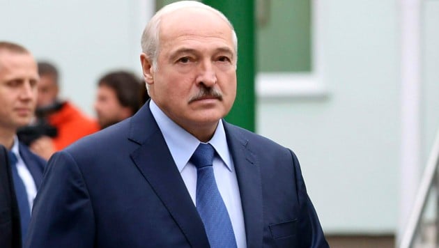 Der weißrussische Präsident Alexander Lukaschenko (Bild: AP)