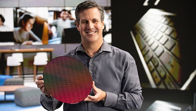 Intel-Manager Chris Walker präsentierte die neuen Mobilprozessoren der Öffentlichkeit. (Bild: Intel)
