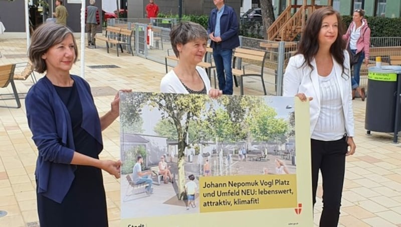 v.l.: Vizebürgermeisterin Birgit Hebein (Grüne), Bezirksvorsteherin Silvia Nossek (Grüne) und Ulli Sima (SPÖ), Stadträtin für Umwelt und Wiener Stadtwerke (Bild: F. Schneeberger)