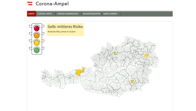 Am PC kann man einzelne Ampelfarben hervorheben, indem man den Mauszeiger über die jeweilige Farbe auf der Ampel links der Karte bewegt. Am Smartphone gab es diese Funktion bei unserem Test nicht. (Bild: Screenshot, corona-ampel.gv.at)