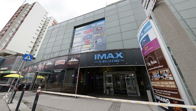 Cineplexx hat den Kinobetrieb in der Karl-Wurmb-Straße eingestellt, die Räume stehen leer (Bild: Tschepp Markus)