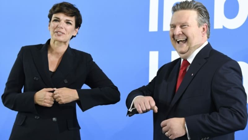 Wiens Bürgermeister Michael Ludwig und SPÖ-Chefin Pamela Rendi-Wagner beim Wahlkampfauftakt der SPÖ Wien am Dienstag. (Bild: APA/ROBERT JAEGER)