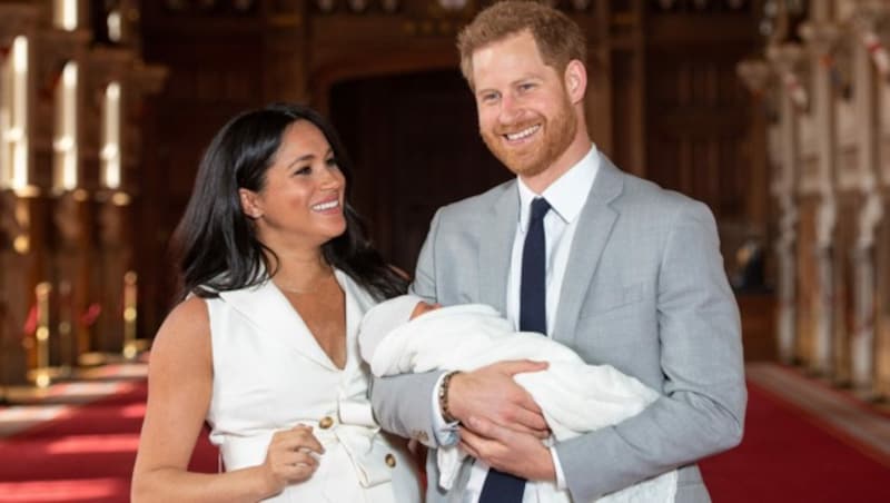 Prinz Harry mit Herzogin Meghan und seinem ganzen Stolz Archie (Bild: www.photopress.at)